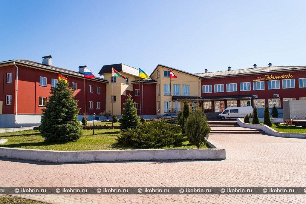 Hotel Suvorov Kobryn Exterior photo