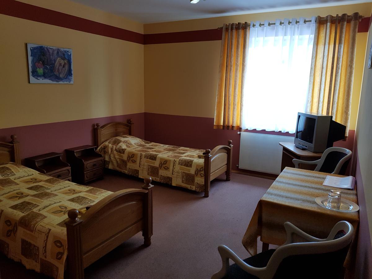 Hotel Suvorov Kobryn Exterior photo